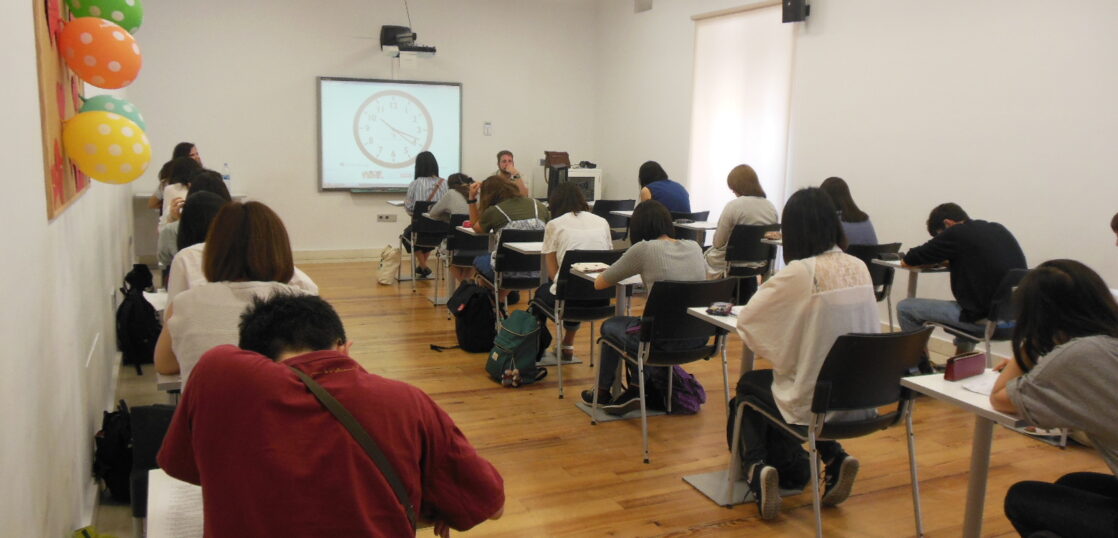 研修1日目の開校式